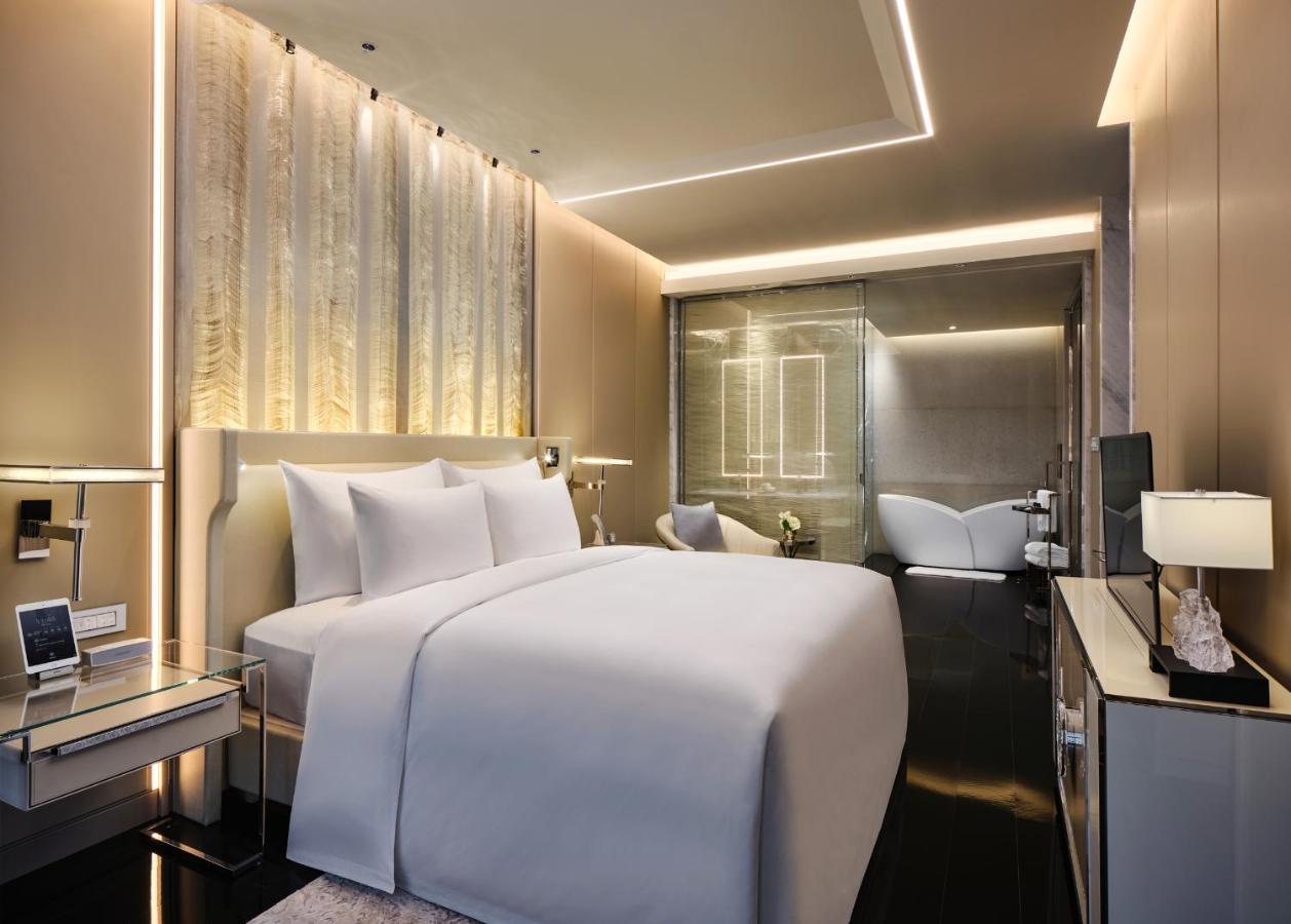 J Hotel, Shanghai Tower - Above All Else, Overlooking The Bund Exterior photo