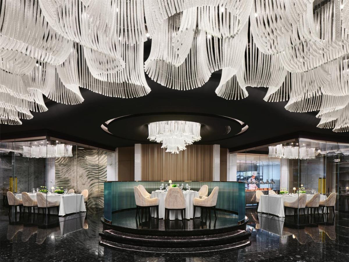 J Hotel, Shanghai Tower - Above All Else, Overlooking The Bund Exterior photo